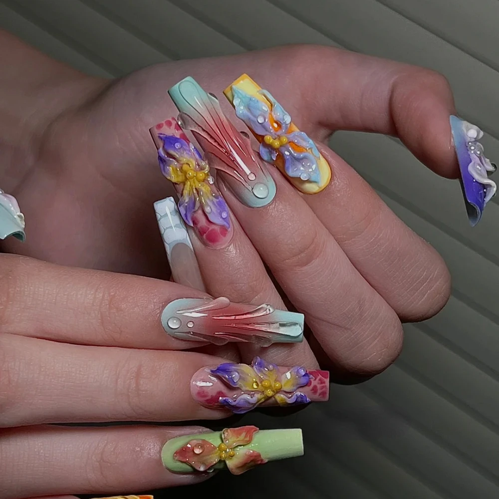 10 Stück handgemachte Maniküre lange Sarg gefälschte Nägel heiße neue 3D Flower limited Presse auf Nägeln Design mit selbst klebenden Uñas Datei Set