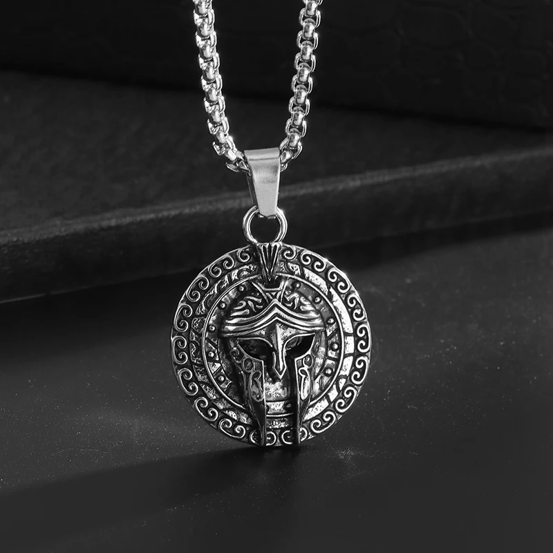 Retro Ancient Greek Spartan Warrior Helmet Pendant Necklace Men's Punk Trend Charm Casual Jewelry