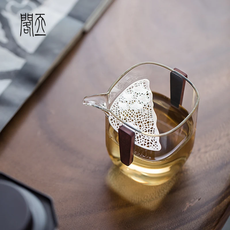 

Thiened Heat Resistant Glass Public Cup with Wood Bule Anti Scald Tea Water Separation Tea Sea Tea Brewing Set XiFang YouDu