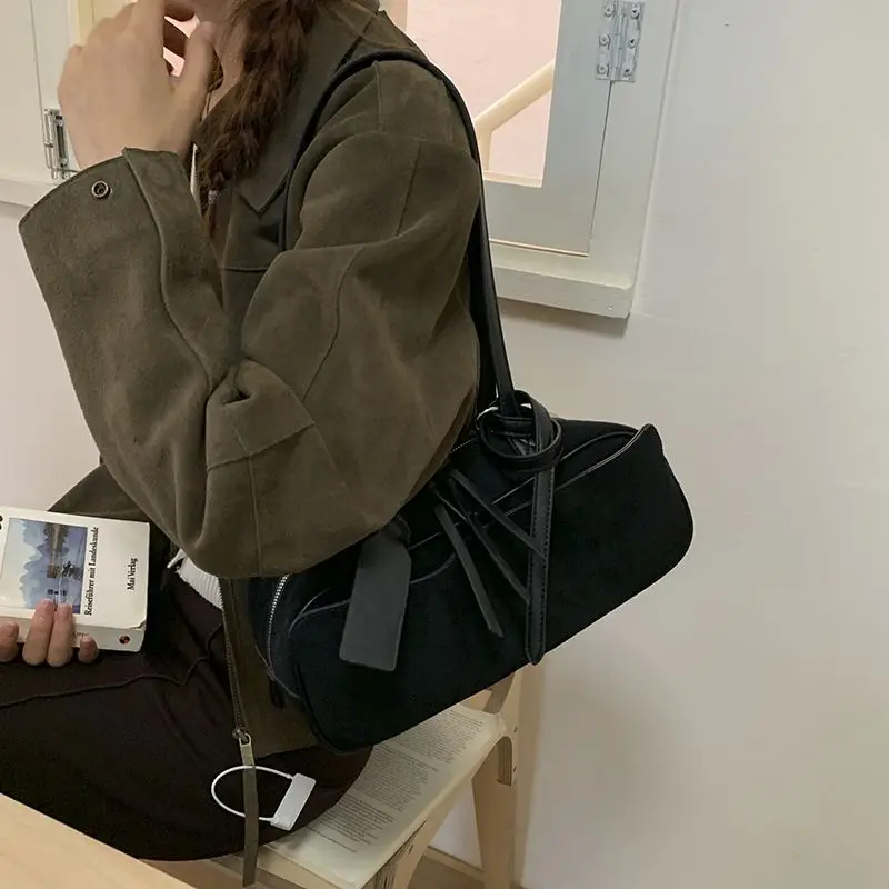 New Fashionable Matte Suede Handbag, Large Capacity, Versatile for Commuting, Single-shoulder Underarm Tote Bag, Baguette Bag