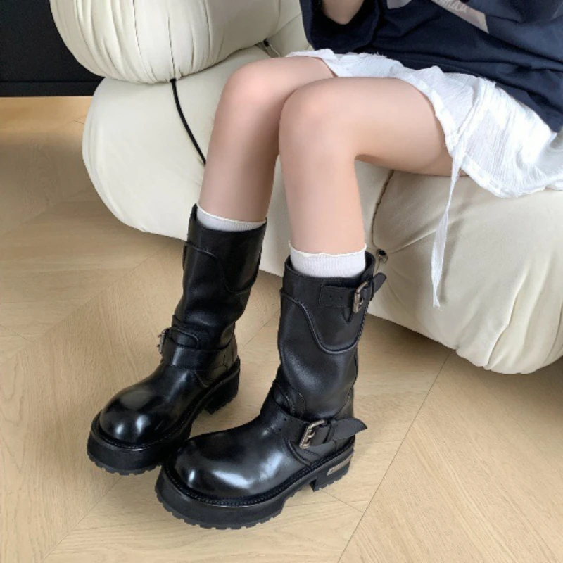 

Женские кожаные ботинки с пряжкой и ремешком, высокие берцы, толстая подошва, острый стиль для женщин, модные мотоциклетные ботинки на открытом воздухе, удобные