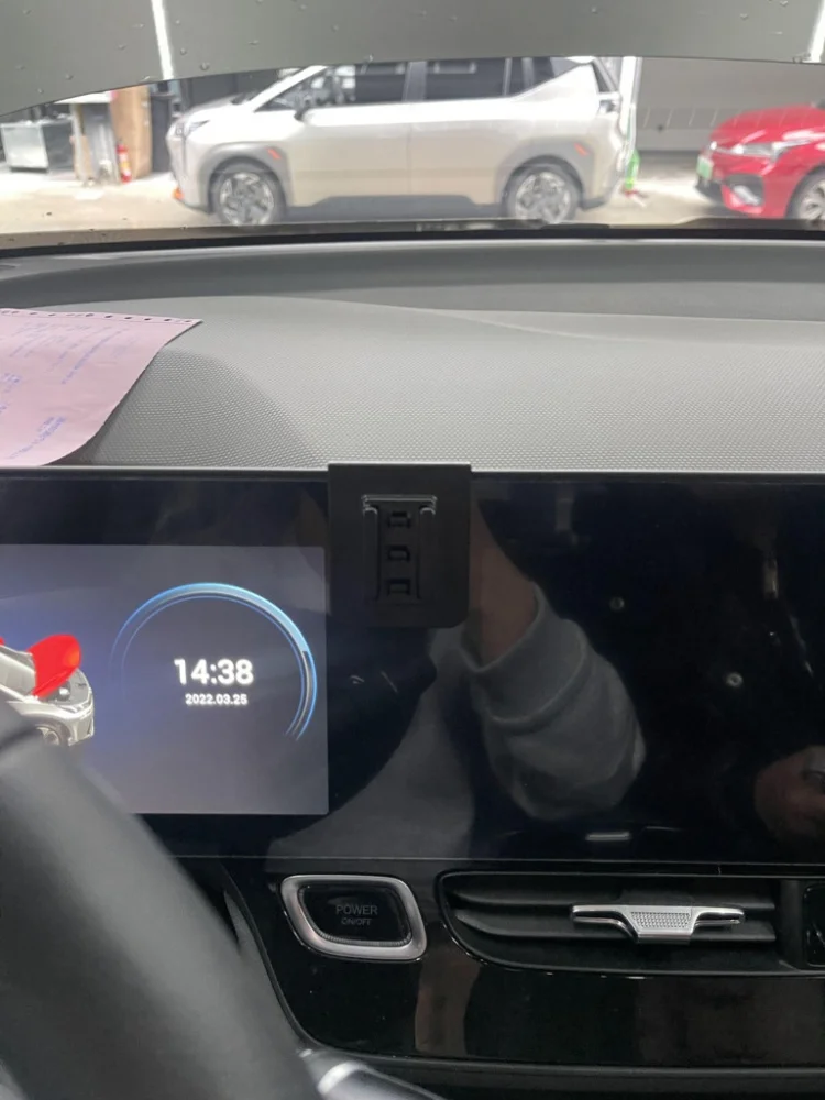 Quick‑Setup Custom‑Fit Car Phone Mount Holder Base for 2020‑2021 GAC AION V, Simple Installation Without Blocking Driving Sight