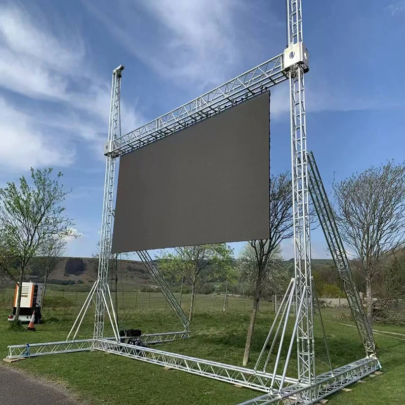 Suitable for Commercial Performance Sports Venues, 500*1000 Size, Lockable, High-precision Curved Outdoor LED Display Screen