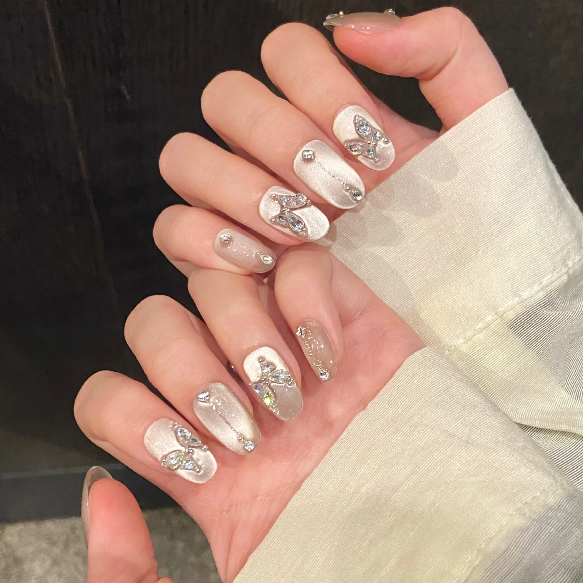 10pcs 손톱에 수제 프레스 클리어 크리스탈 Buttefly 유리 페르시 고양이 눈 거짓 손톱 Ins 간단한 분리형 가짜 네일 패치