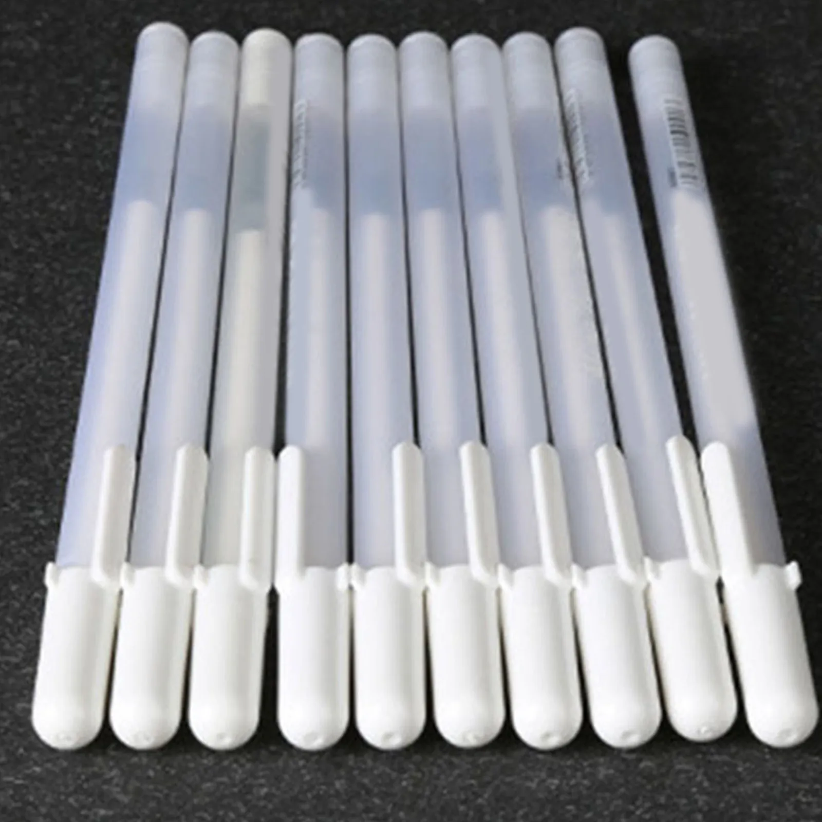 

6Pcs White Permanent Oil Paint Markers Fine Point Versatile Quick Drying Opaque Ink for Arts Crafts Home Card Sketch Letter