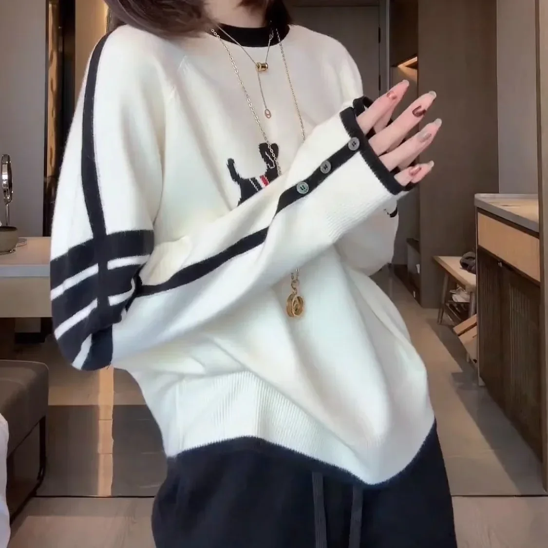 

Spring Golf Wear Women 2025 New Luxury Golf Sweater Korean Windproof Knit Golf Embroidery LOGO Casual Top Women's Golf Clothing