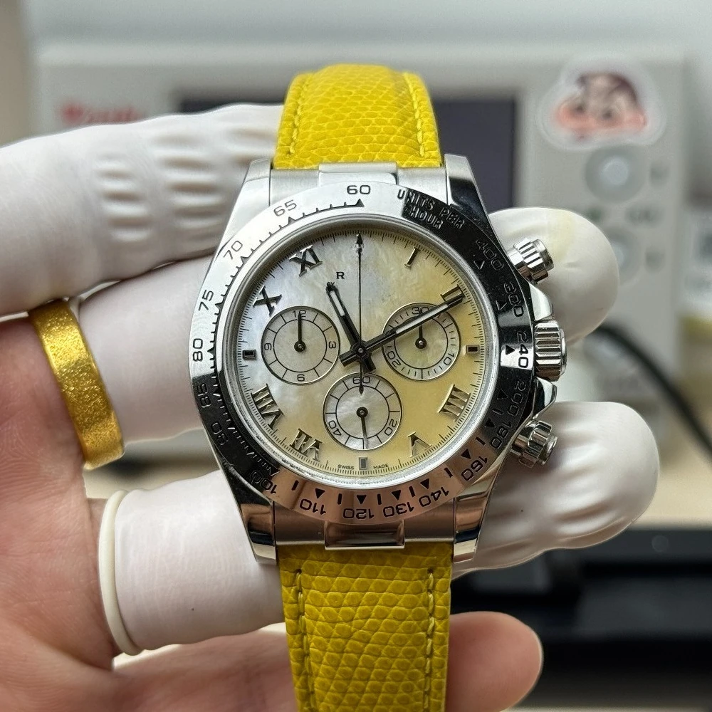 

Новая серия R Navigator подходит для повседневного ношения и в качестве подарка.