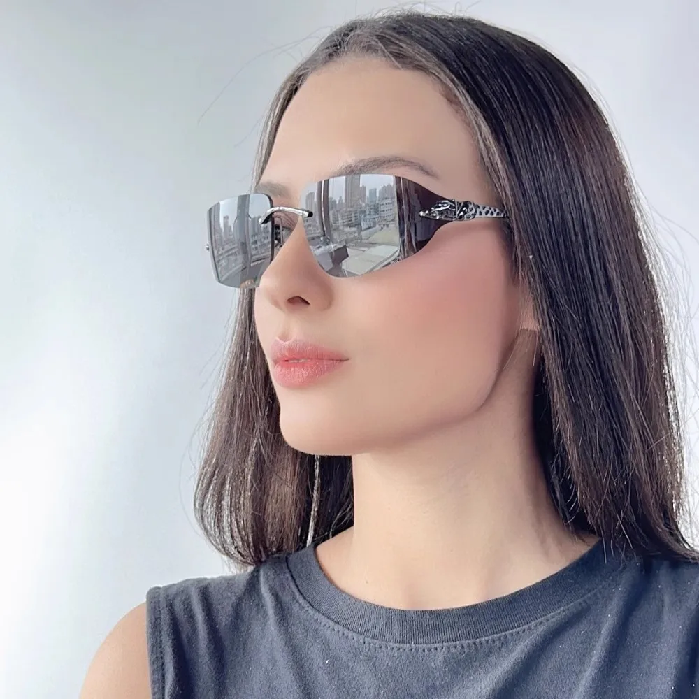 

Metal Crocodile Frameless Sunglasses Y2K Curved Personalized And Fashionable Street Style Sunglasses High-End Sunglasses Women