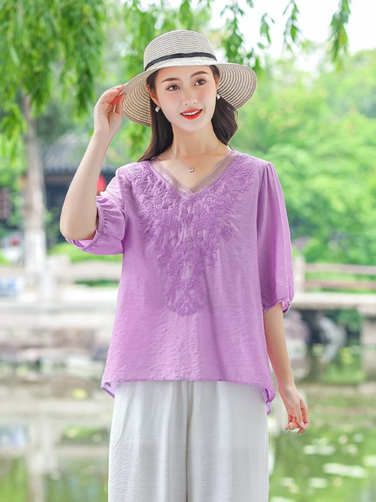 حجم كبير مطرز فضفاض ort Sve V-Ne تي شيرت المرأة Faionable أعلى أمي الصيف جديد Sle تأثير التخسيس