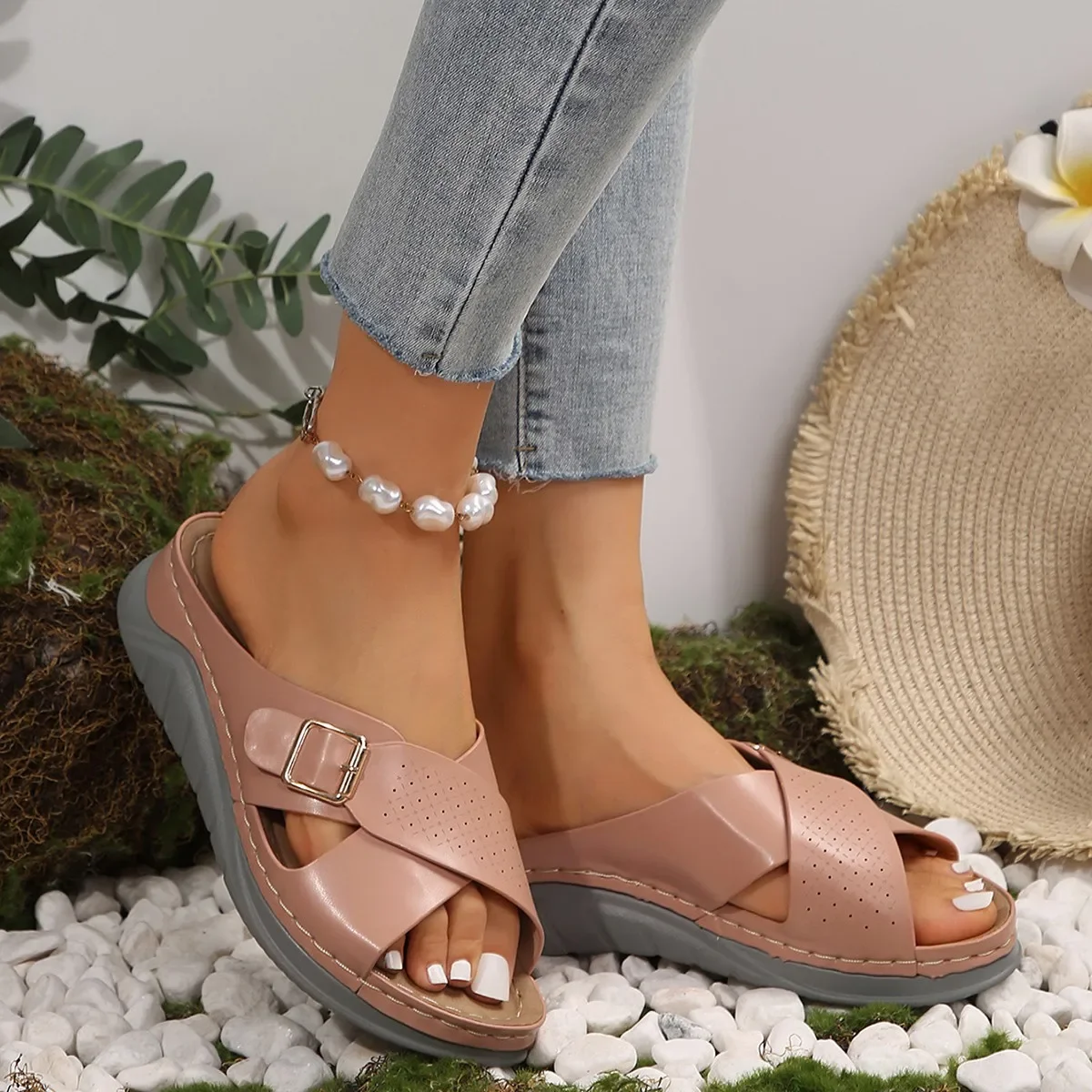 Slippers Ladies 2024 Summer New Fashion Solid Belt Buckle Shoes for Women Flat Bottom Open Toed  Casual Slippers Zapatos Mujer