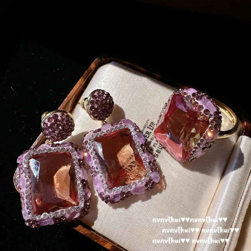 

2023 Women Margaret Caramel Gem Earrings Plated with 18K Gold Brocade Bag Zircon Ring