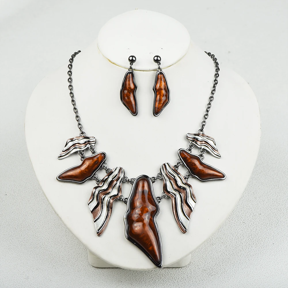 

ICEYY African Fashion Brown Stripe Triangle Chunky Necklace And Earrings jewelry for women free shipping