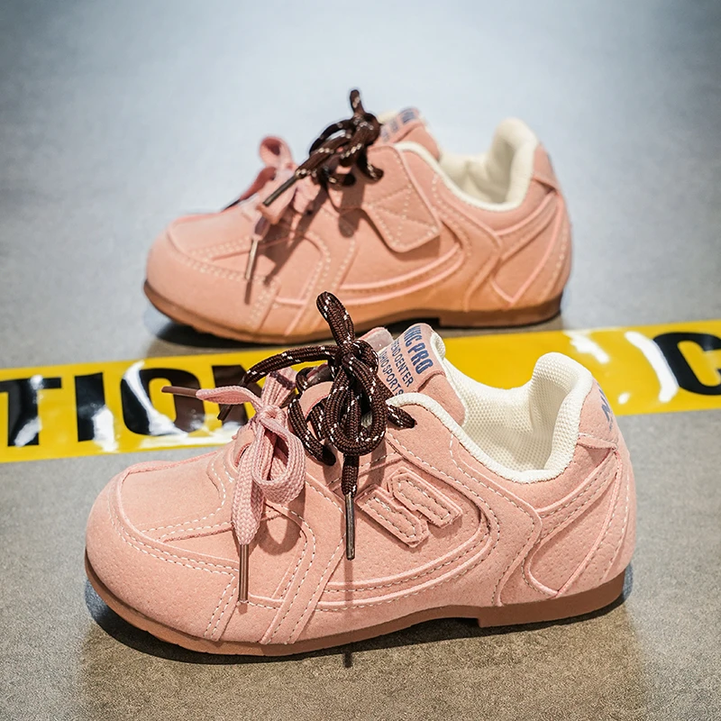 2025 خريف جديد ريترو للأطفال بنين بنات جلد رقيقة أسفل احذية الجري طفل نغمتين أربطة الحذاء عدم الانزلاق أحذية تدريب #1