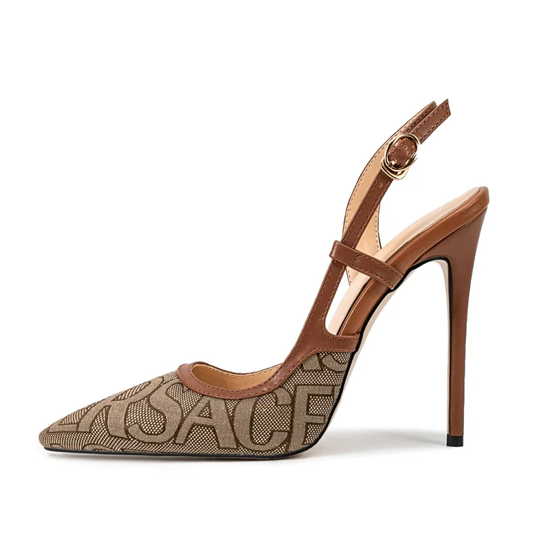 

YQBTDL/2025 летние французские женские туфли на высоком каблуке на шпильке, тонкие классические модные туфли без шнуровки с буквенным принтом, коричневые