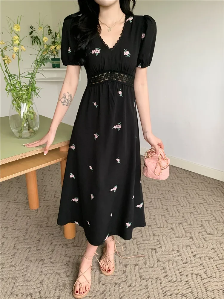 Vintage Floral Embroidery Midi A Line Dress New Summer Fashion V Neck Lace Stitching Dress Puff Sleeve 3XL Women Holiday Dress