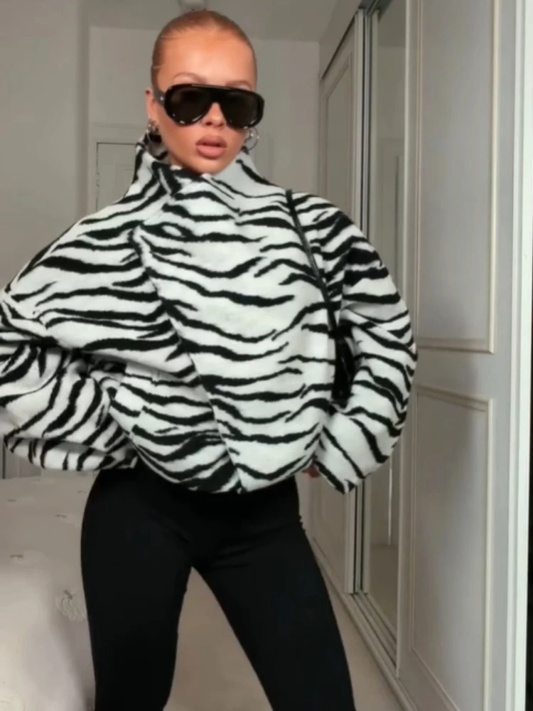Modische asymmetrische Mäntel mit Zebramuster für Damen, schicke Wickeljacke mit hohem Kragen, übergroße Drop-Shoulder-Jacke, Herbst-Winter-Streetwear-Oberbekleidung – Detail 4
