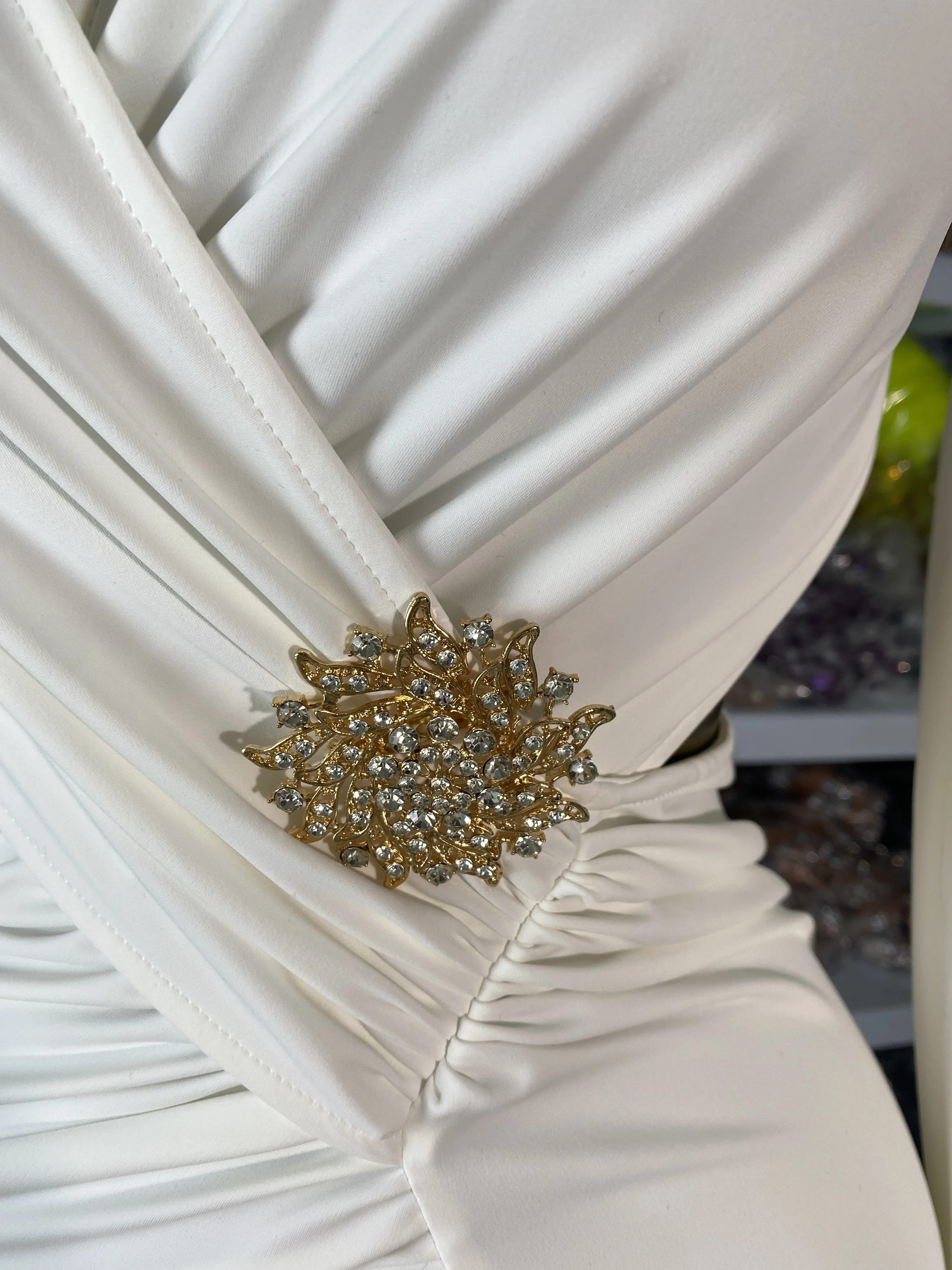 Vestido de fiesta blanco de lujo para mujer, suave, cómodo, elegante, manga larga, cuello en V, hebilla de diamantes, corte Maxi vestidos largos de fiesta de noche