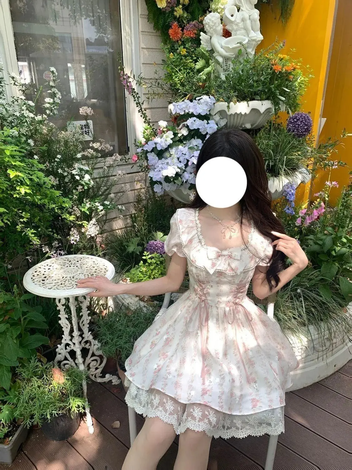 

NONSAR Нежный кружевной топ с вышивкой в виде бантиков, легкий и свежий, приталенного кроя, с цветочными узорами.