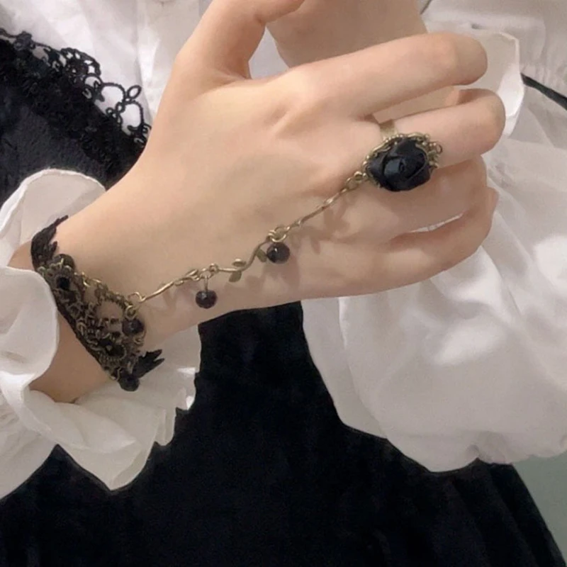 Lolita Gothic Crystal Finger Bracelet for Women Baroque Rose Lace Bracelet with Finger Ring Charm Vampire Hand Jewelry Pulseras