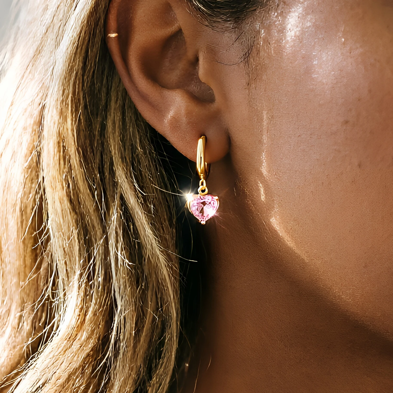 Ins Niche Design Heart Love Shape Zircon Huggie Earrings for Women 18K Gold Plated Stainless Steel Elegant Dangle Hoop Earrings