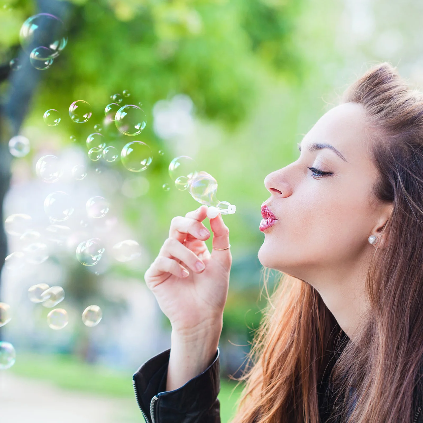 

50Pcs Empty Bubble Bottles Kids Bulk Blowing Wand Set Perfect for Parties Weddings Celebrations Family Reunions