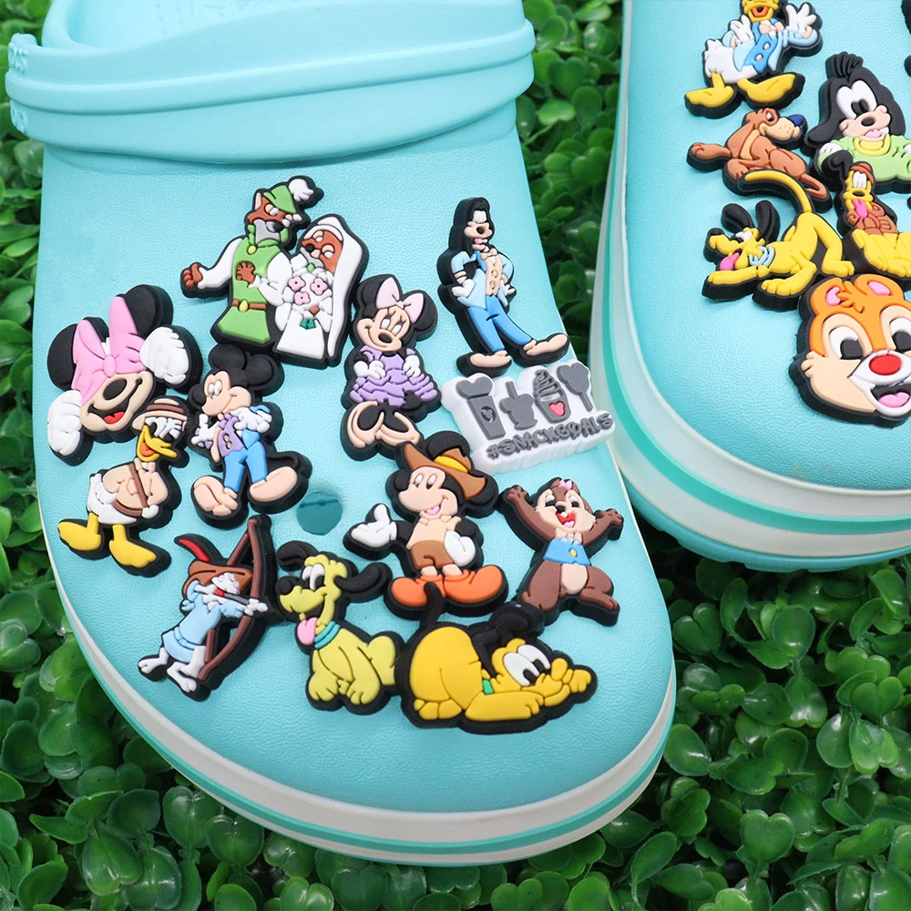 Hot Sales 1-25Pcs Cute Dogs Pluto Donald Duck Kids Shoe Buckle Charms Mickey Fashion Decorations DIY Disney Phone Case