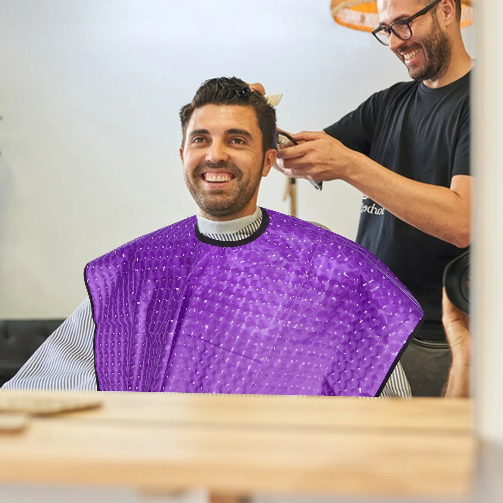 قطعتان من مريلة مصفف الشعر البلاستيكية المقاومة للماء لصالونات الحلاقة للرجال والنساء خفيفة الوزن ومتينة ملابس حماية للخبز