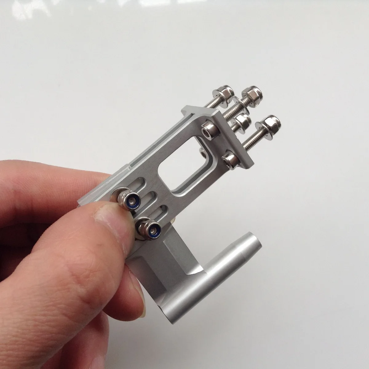 フレキシブルシャフト（アクスル）ブラケット スティンガー ドライブストラット 4mmプロペラシャフト用 フレキシブルシャフト RCボート MONO オーバル VEE ハイドロプレーン