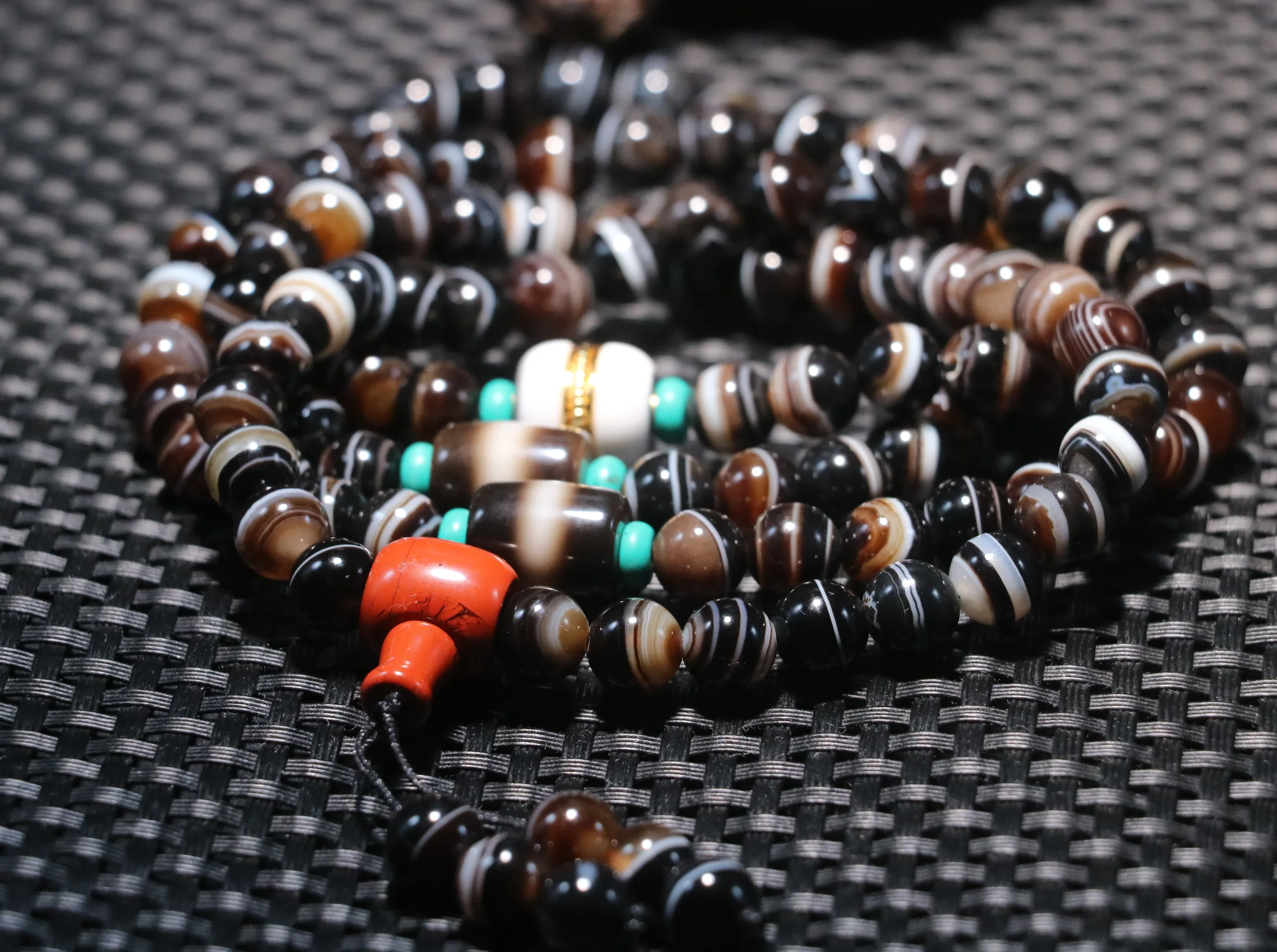 Energy Tibetan Old Agate Natural Silkworm Lines Rich dZi Bead 108 Beads Prayer Lama Neccklace For Jewelry Treasure A23