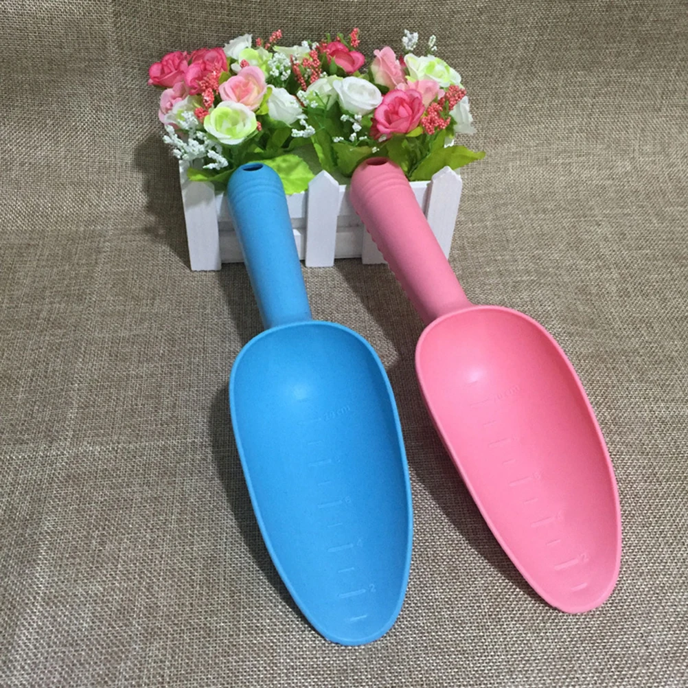 

Durable Plastic Hand Shovel for Plant Use Lightweight Garden Scoop Tools with Centimeter Marks Easy to Hang Shed Garage
