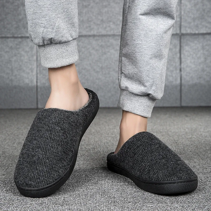 Zapatillas de algodón para el hogar para hombre y mujer, calzado cálido de felpa para interiores, zapatillas de plataforma antideslizantes, zapatos todo en paquete para invierno