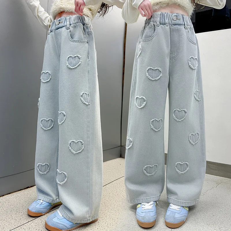 

Big Girls School Wide Leg Pants with Heart Design Casual Loose 2025 New Spring Fashion Long Jeans Children Korean Style Trousers