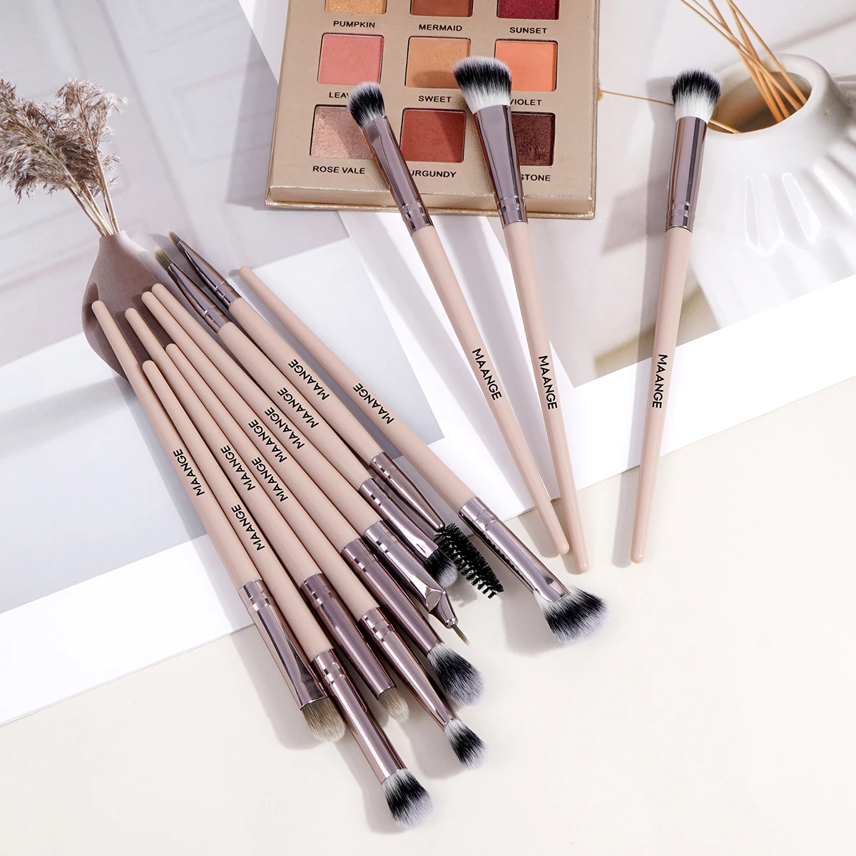 MAANGE 12PCS Pro Eyes Makeup Brushes Set Soft Detail Eyeshadow Eyebrow Eyeliner Eyelash Concealer Brush Blending Beauty Tools