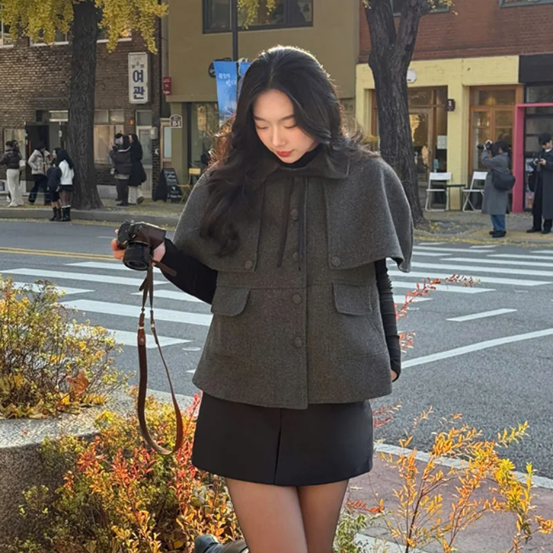 2026 Elegante stile mantello cappotti corti tinta unita risvolto giacca monopetto vintage pendolari streetwear nuovi vestiti da donna alla moda