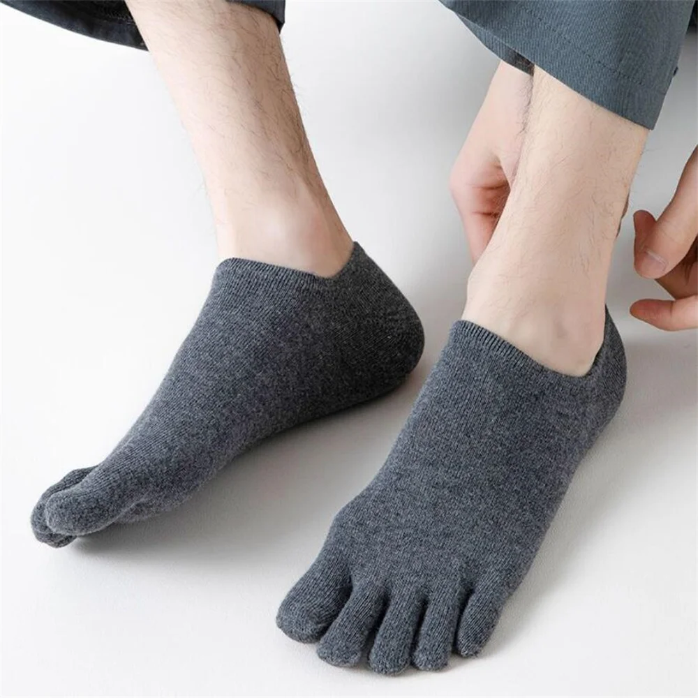 Men’s Five-Toe Ankle Socks 3