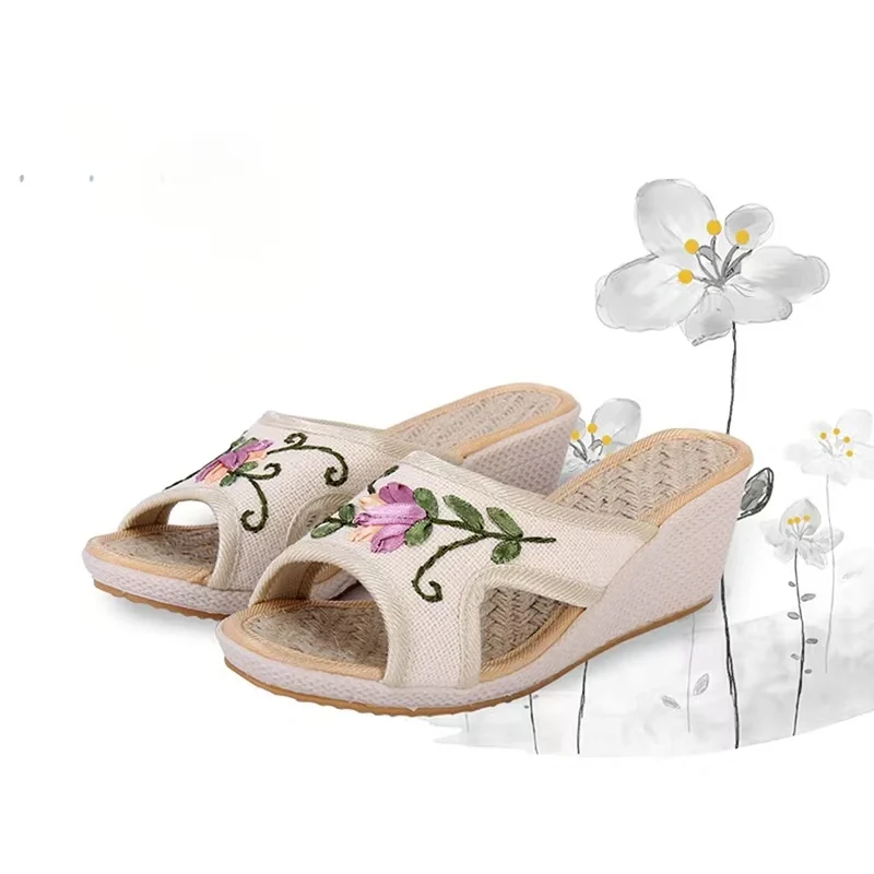 Women's Ethnic Style Wedges Embroidered Peep Toe Slippers Summer New Soft sole Breathable Home Linen Slippers Outdoor Slippers