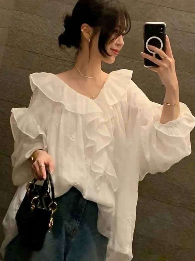 

Faionable Embroidered Ruffle Sve irt Women's Sle 2025 Autumn New Sweet Fre Anti-aging High-End Feeling Top
