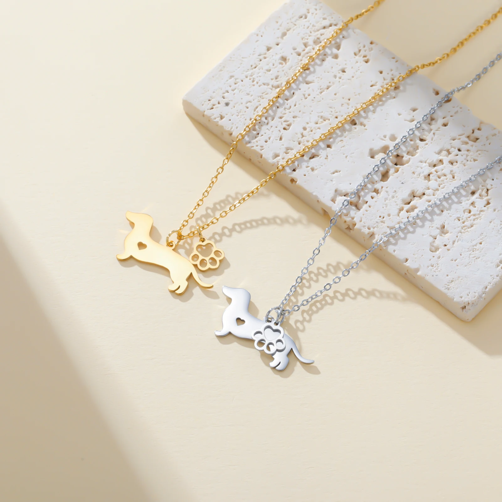 1 Stück Dackel-Pfotenabdruck Anhänger Halskette für Frauen Edelstahl Haustier Dackel Schmuck Geschenk