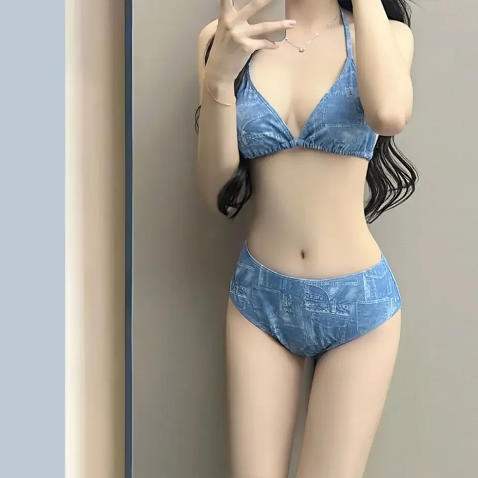 Sexy Design Halter Neck Bikini Halter Neck Split Bikini Two-Piece Bikini Long Sleeve Slimming Fit Long Sleeve Swimwear Beach