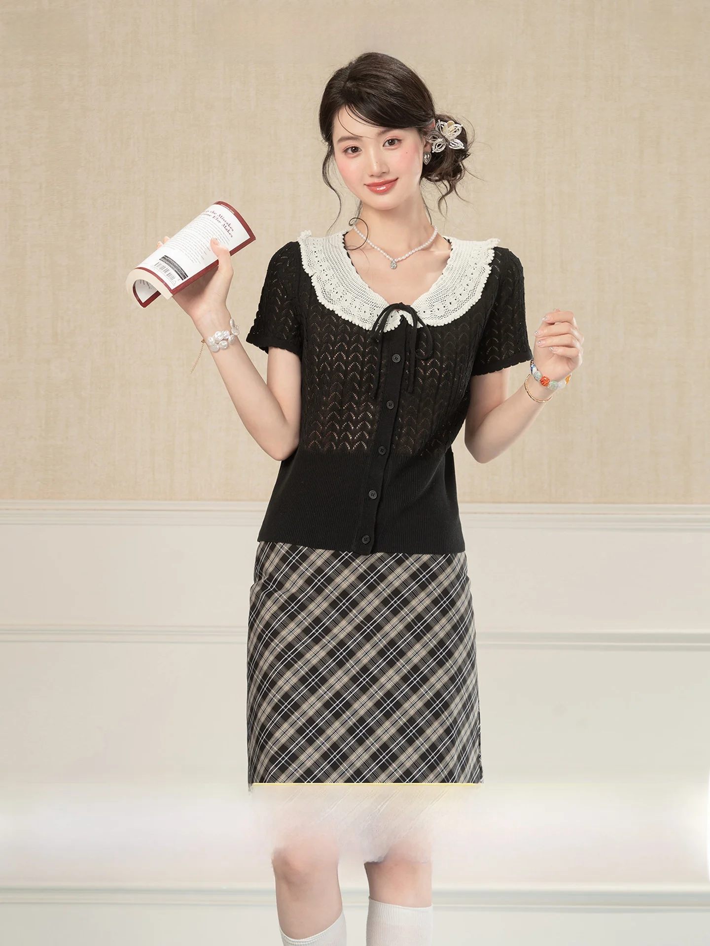 

Heynew Sweet Girl Style Doll Collar Hollow Short Sleeve Knitted Open Cardigan Women Summer Retro Casual Versatile Top