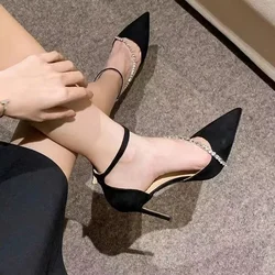 Damskie buty na wysokim obcasie seksowne sandały damskie szpiczaste szpilki klamra z kryształkami buty damskie Party damskie pojedyncze buty czarne