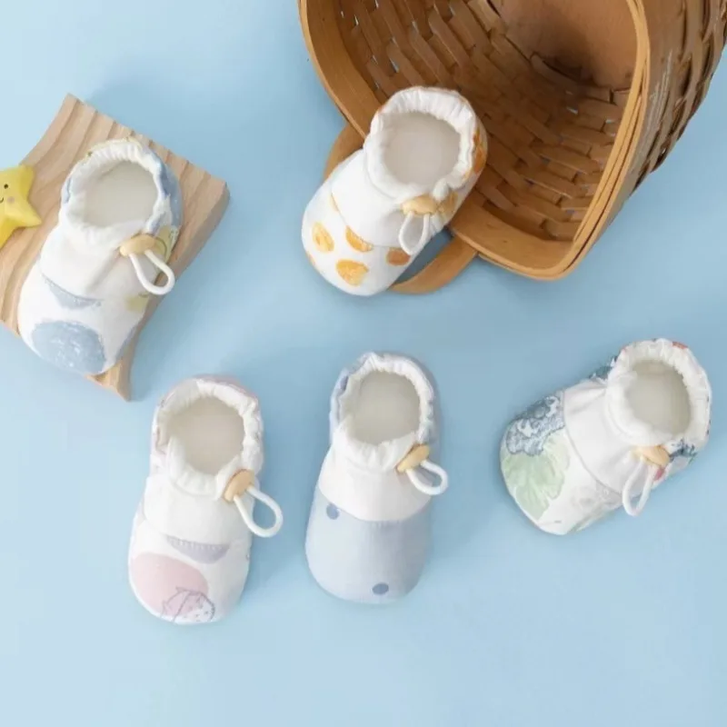 

Детские прогулочные туфли2025Four Seasons, новая корейская версия, милые детские одиночные туфли, прогулочная обувь для девочек, модные ступеньки для девочек, универсальная домашняя обувь