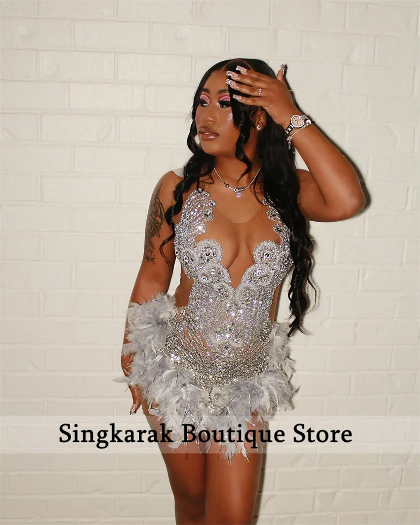 Sexy Sparkly Silver Diamonds Short Prom Dress 2025 Glitter Crystals Beads Feathers Senior Cocktail Party Vestidos  Customized