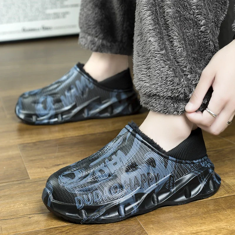 

New Men Waterproof Slippers Women Men Fur Clogs Slippers Winter Men Garden Shoes Outdoor Antiskid Mules Indoor Soft House Shoes