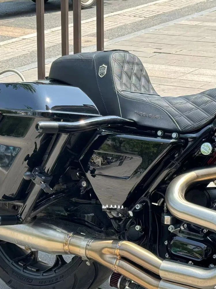 Trójkątne osłony akumulatora do motocykli Harley Touring Road King Street Electra Glide Ultra Classic 2009-2023 — zdjęcie 2