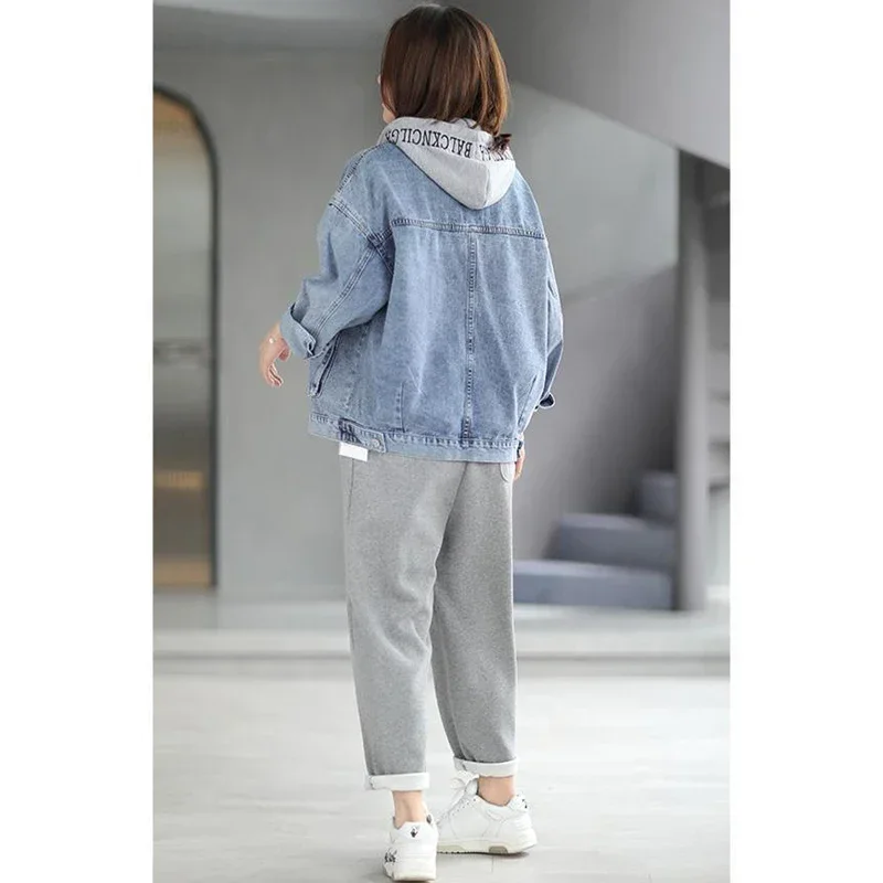 Jaqueta jeans coreana para as mulheres, solto e emagrecedor, oversize, com capuz, vintage, sólido, para a primavera, novo