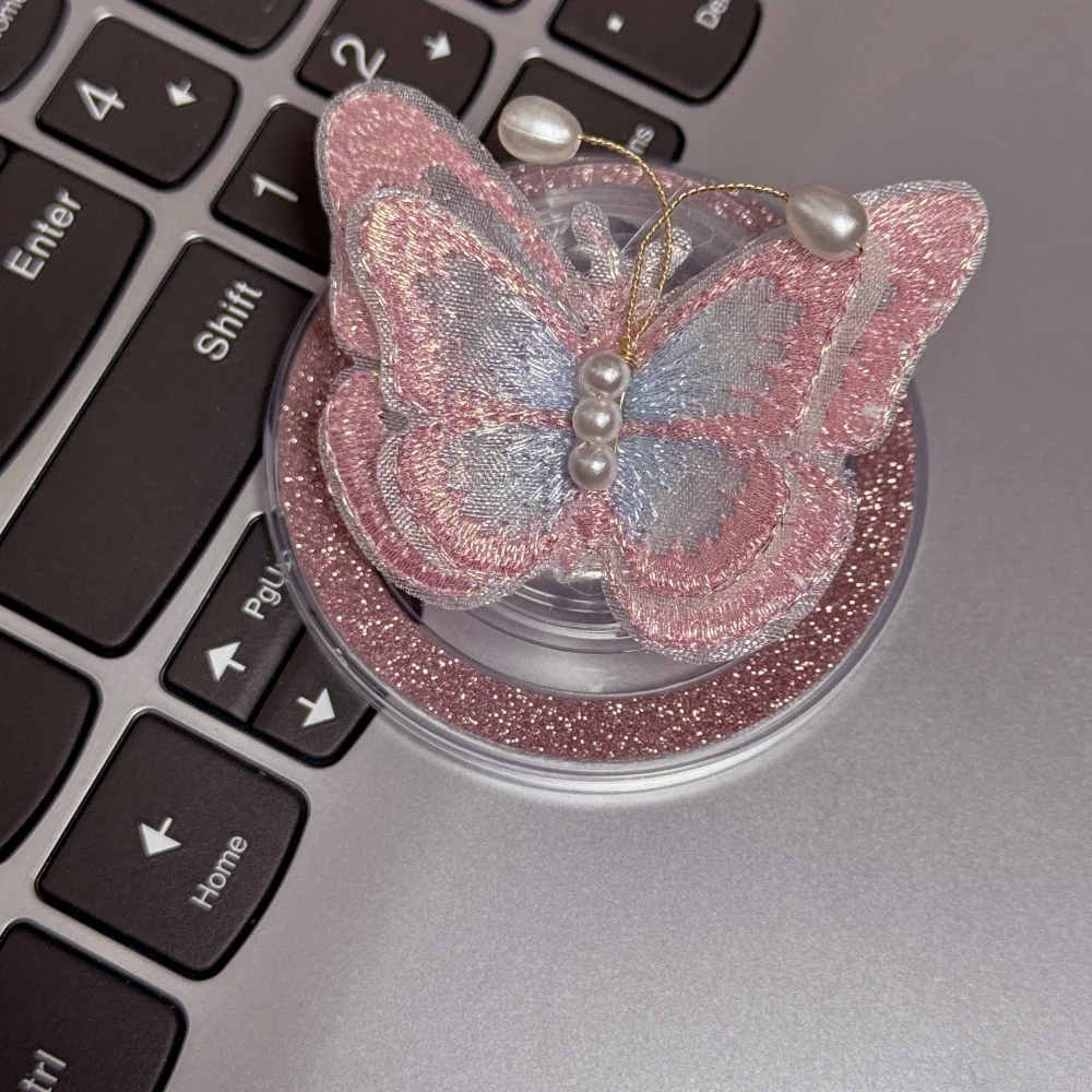 Farfalla carina coreana per supporto magnetico Griptok per telefono Magsafe per iPhone Supporto per custodia di ricarica wireless pieghevole divertente