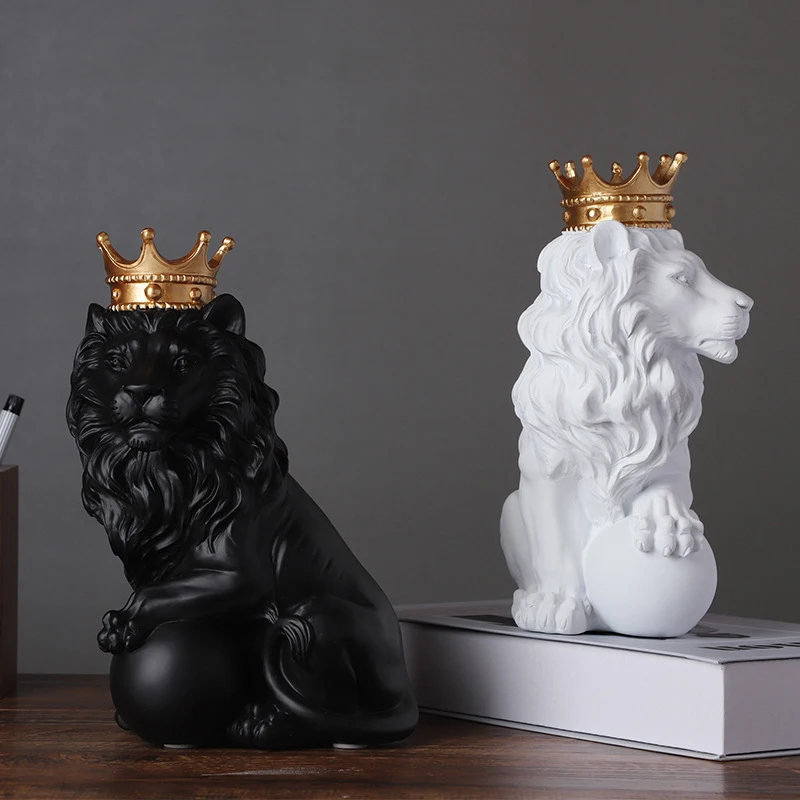 Nordic Crown Lion Desktop Resin Crafts Home Decoration Light Luxury Living Room Ornament Animal Sculpture White Lion Handicraft