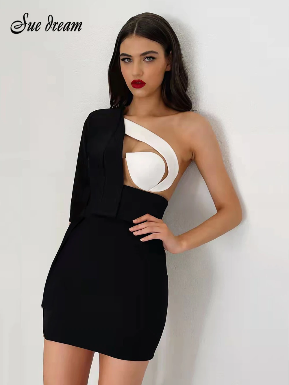 

2022 New Summer Women's Sexy One Shoulder Cutout Bodycon Bandage Dress Elegant Celebrity Club Party Dress Club Party Vestidos