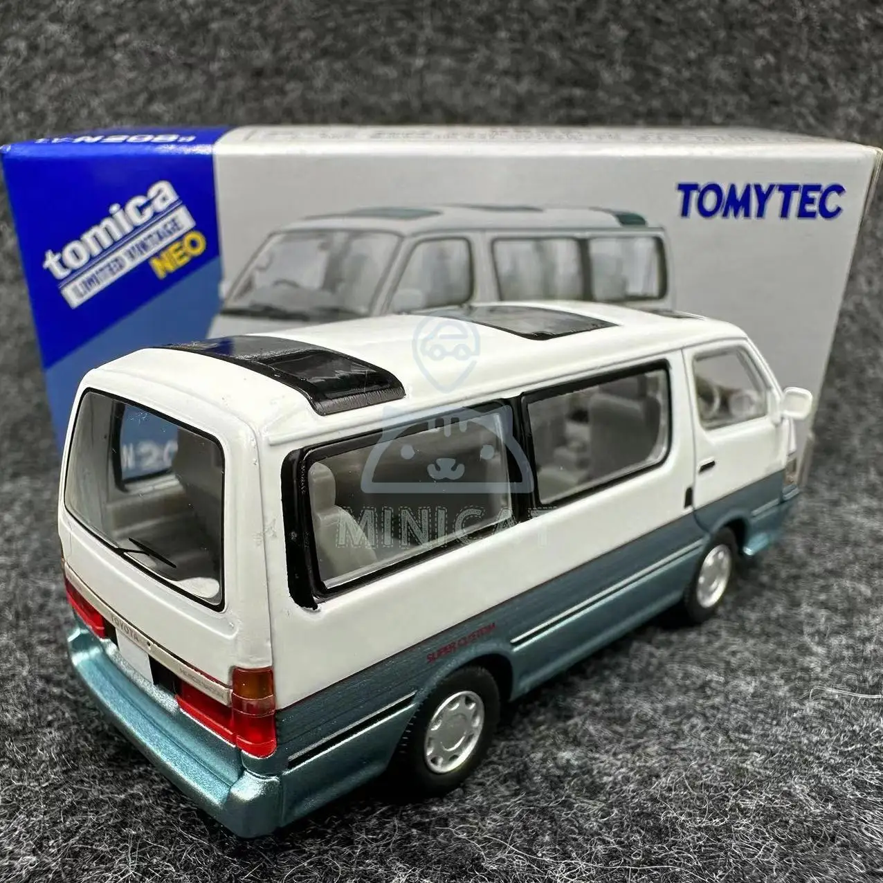 TAKARA TOMY Tomytec 1:64 TLV LV-N208d Toyota Hiace Minivan Kompressionsmodell aus blauer und weißer Legierung, Jungenspielzeug, Kindergeschenk